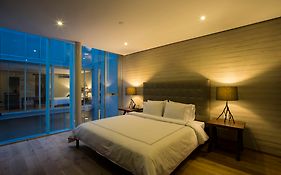 Ar 218 Hotel By Uliv